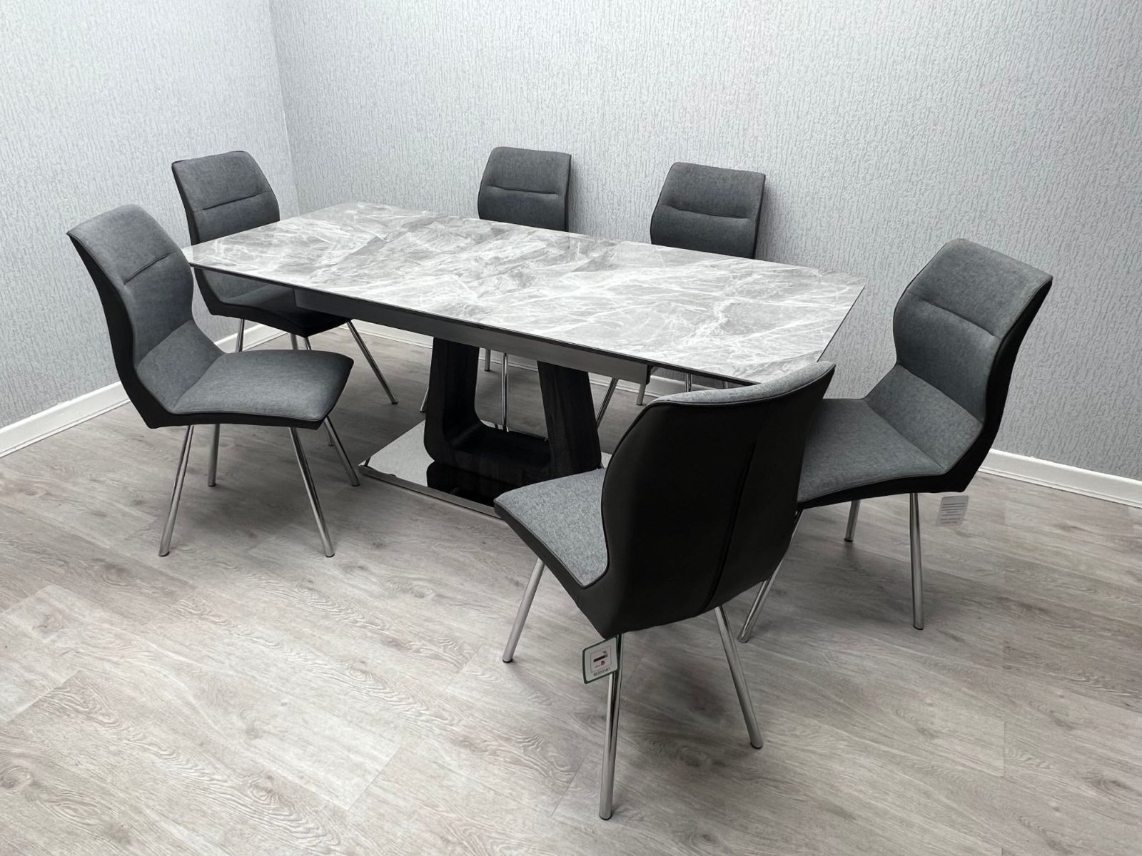 DS1065 Zermatt Extendable Dining Set - Image 1