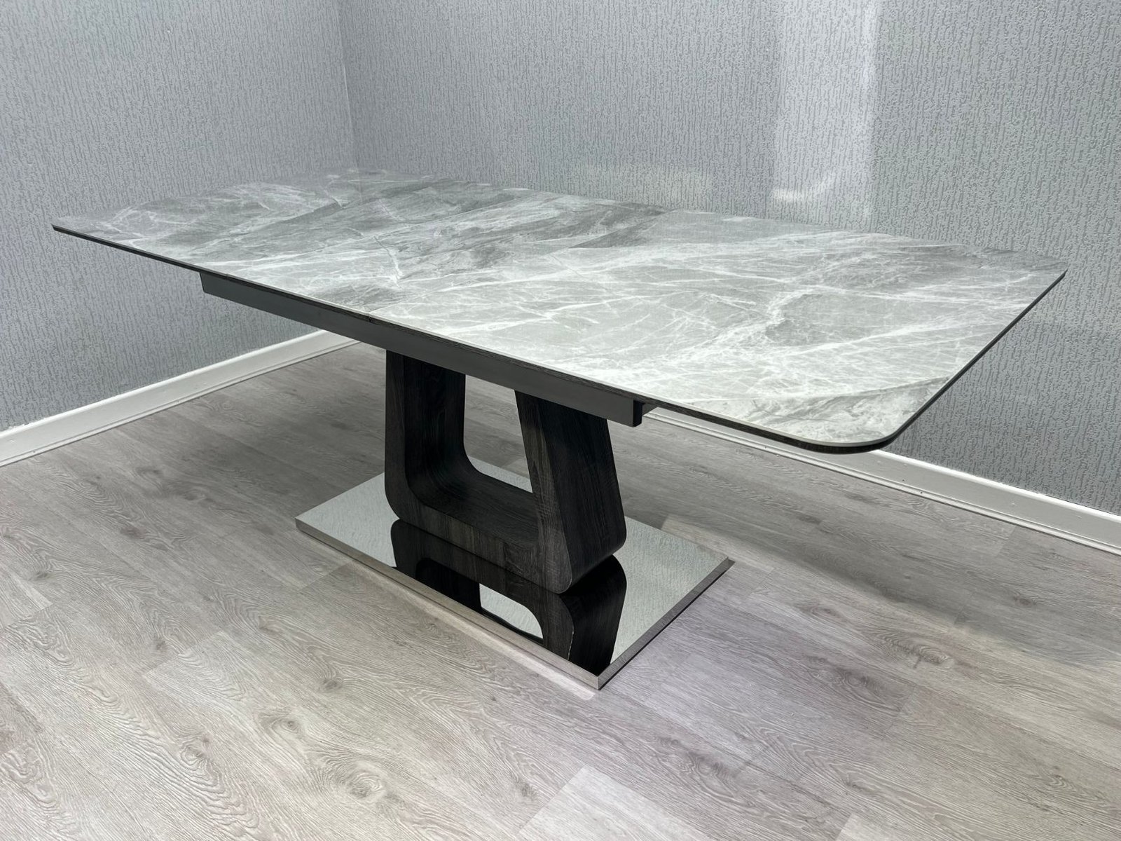 DT1060-2 Zermatt Extendable Dining Table - Image 1